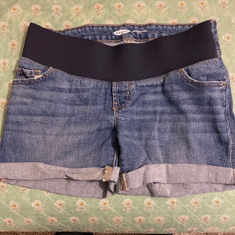 Old navy boyfriend maternity shorts